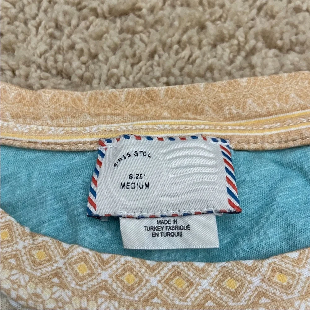 Anthropologie tshirt top. Size medium. Great condition. - Picture 2 of 2